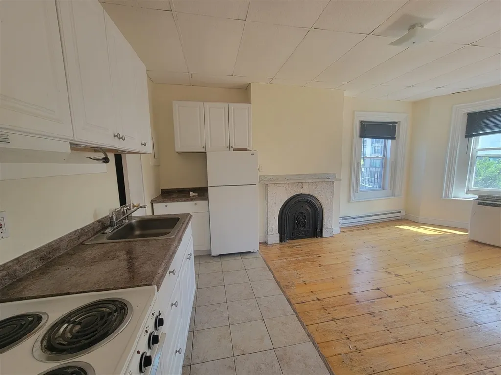 702 Massachusetts Ave, South End