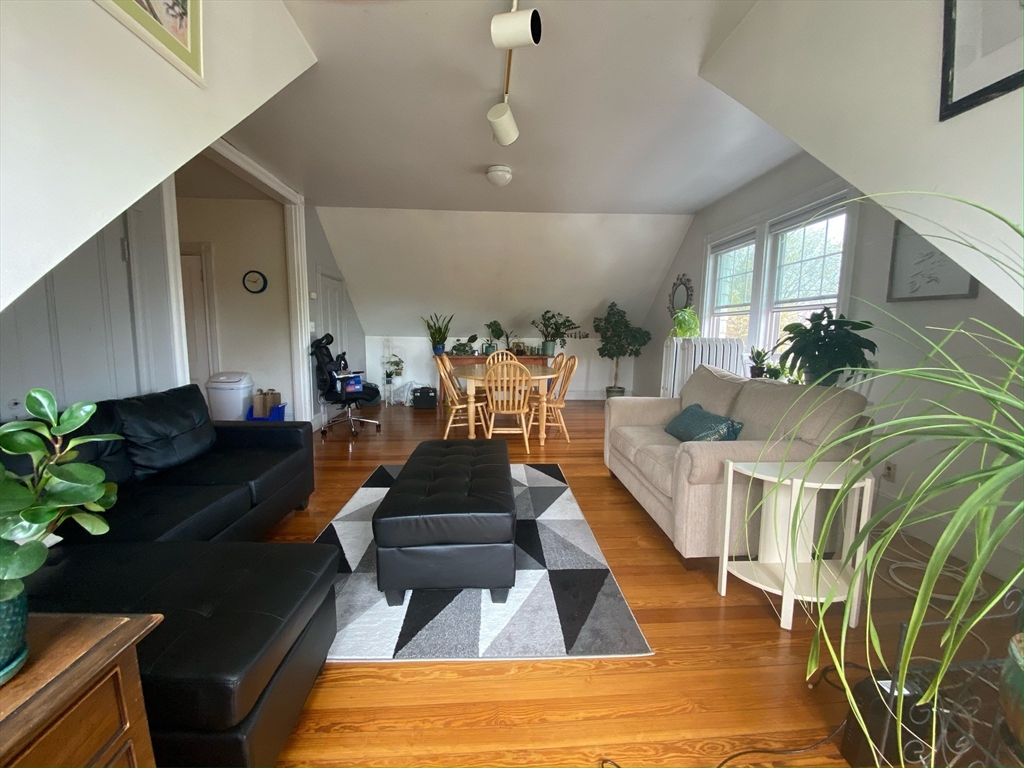 70 Perry St, Brookline