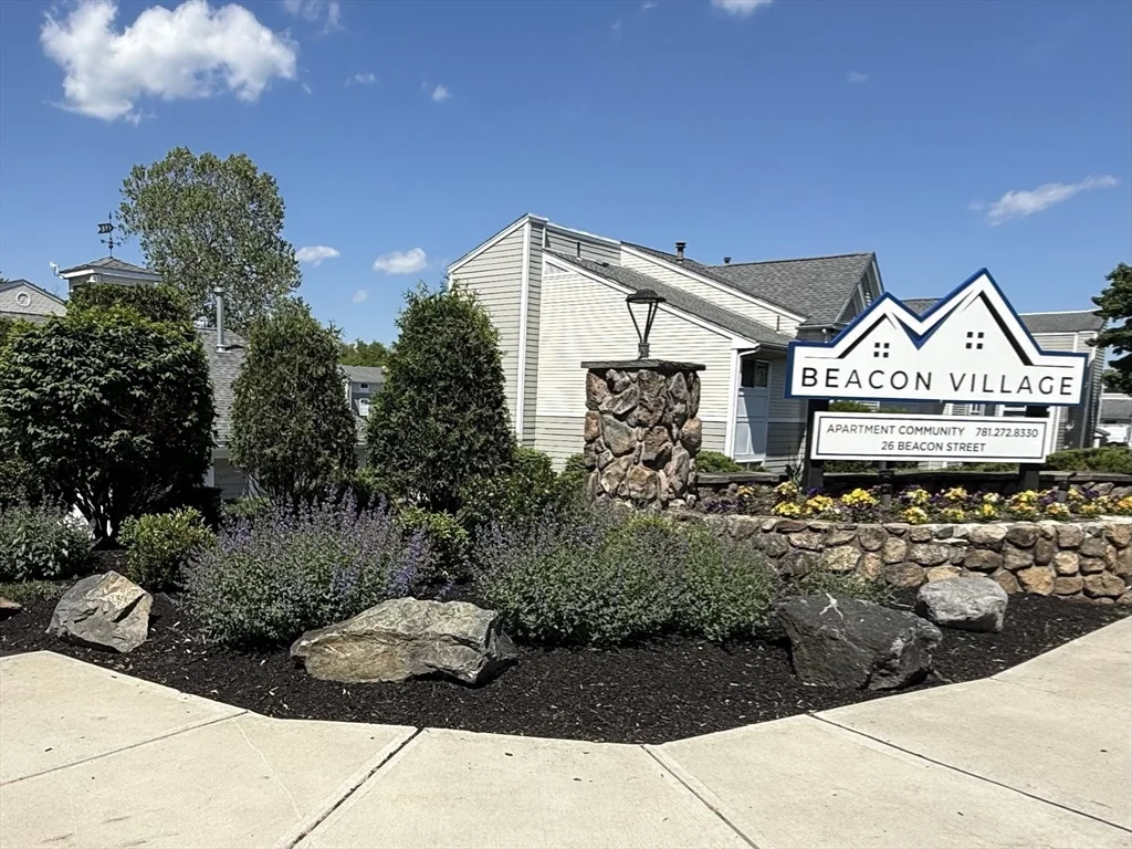 26 Beacon St, Burlington