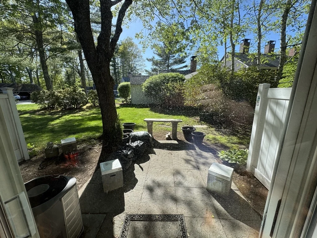 66 Jericho Rd, Weston