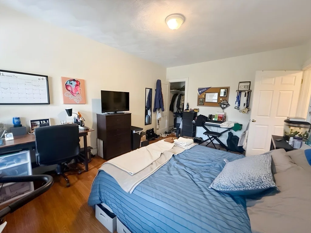 1472 Commonwealth Ave, Brighton