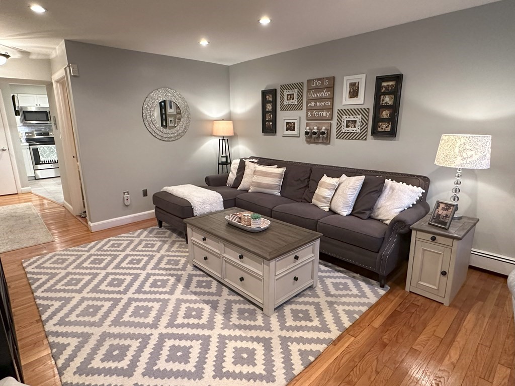 26 John, Coolidge Corner