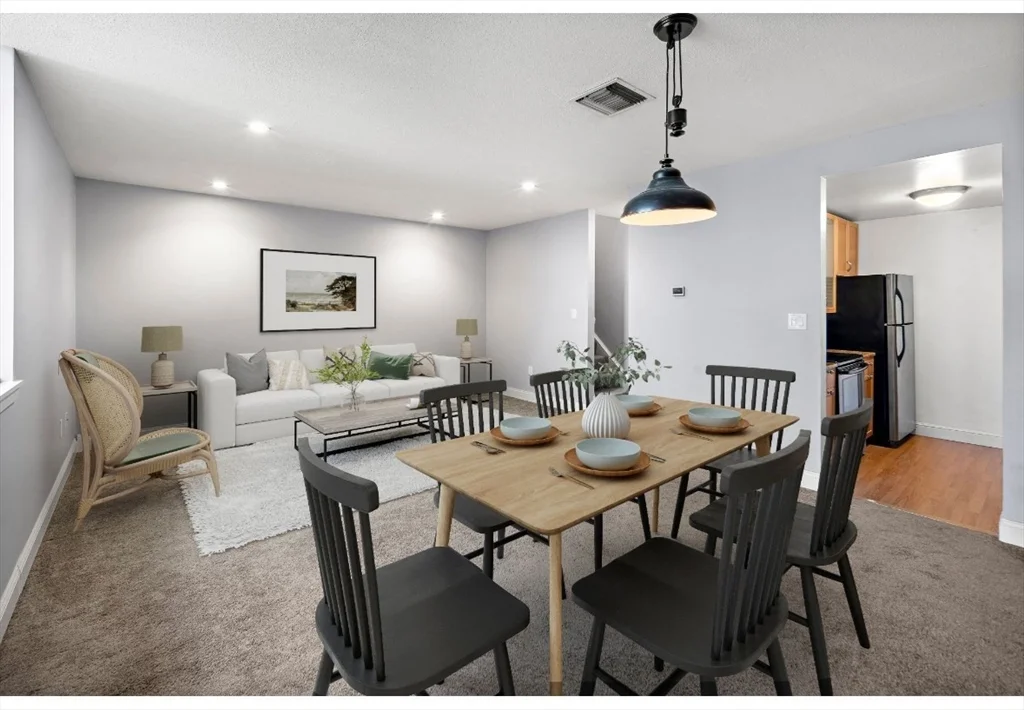 201 Thorndike St, Lowell