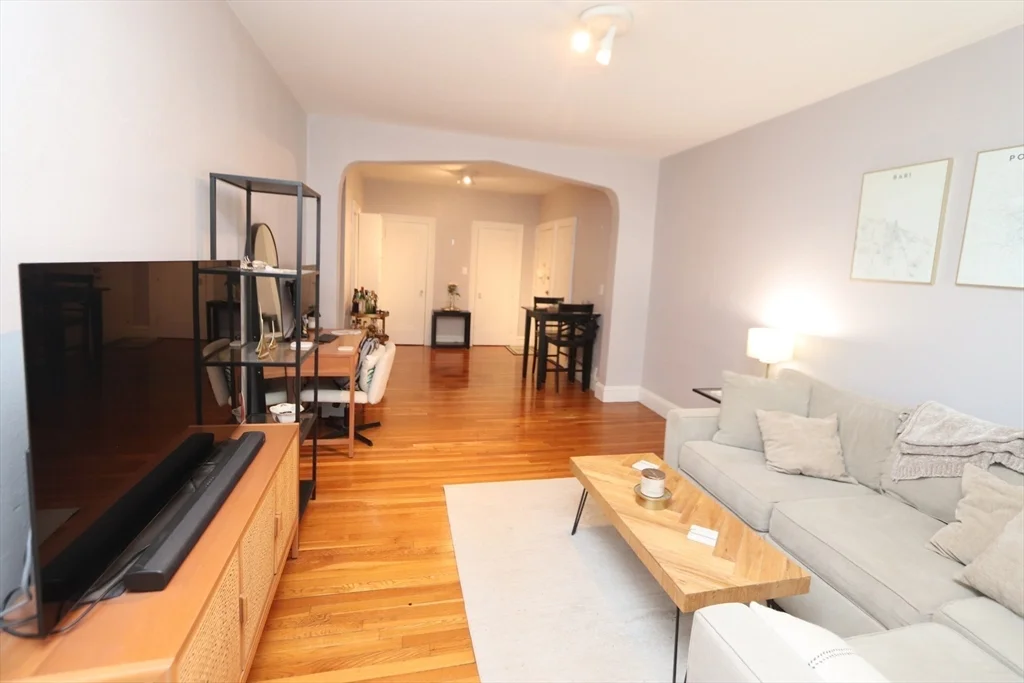 1662 Commonwealth Ave, Brighton