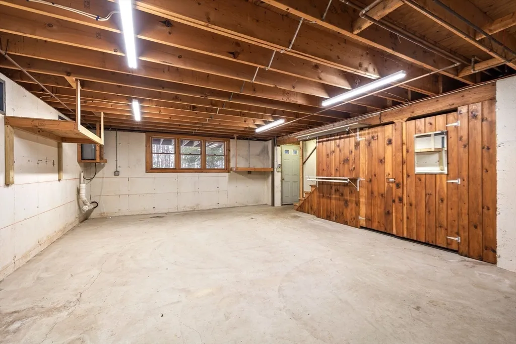 66 Converse Rd, Marion