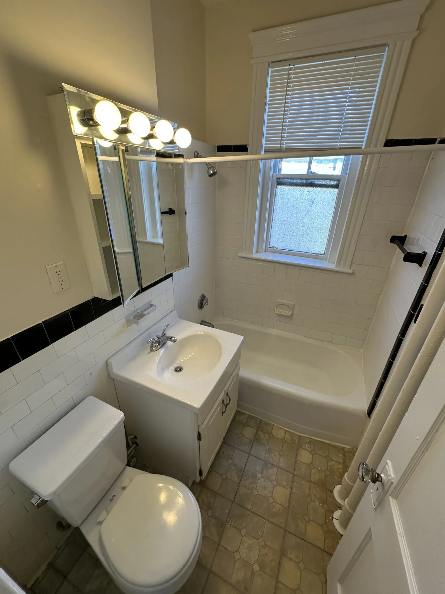 37 Wendell St, Baldwin