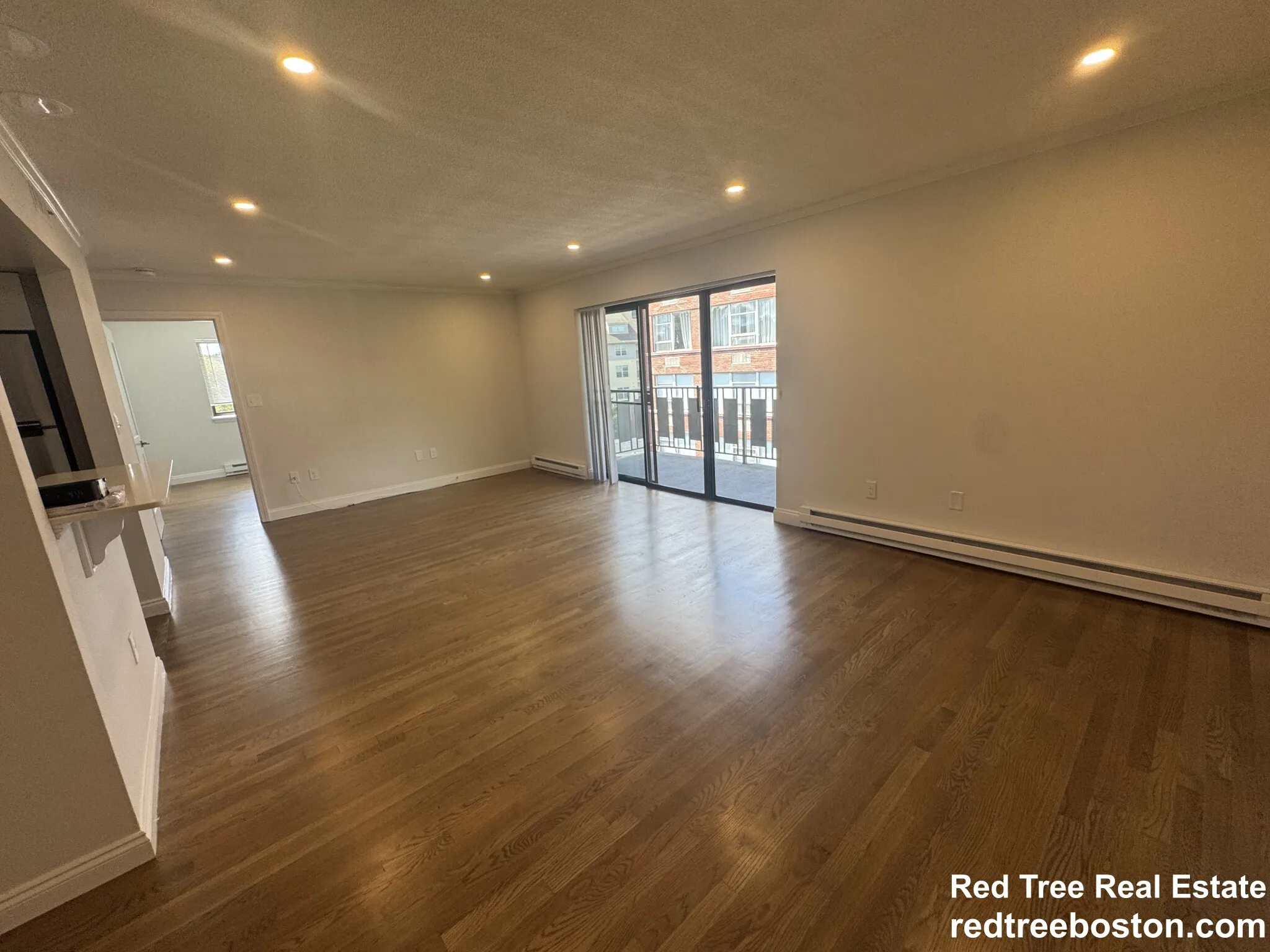 320 Hammond Pond Pkwa, Chestnut Hill