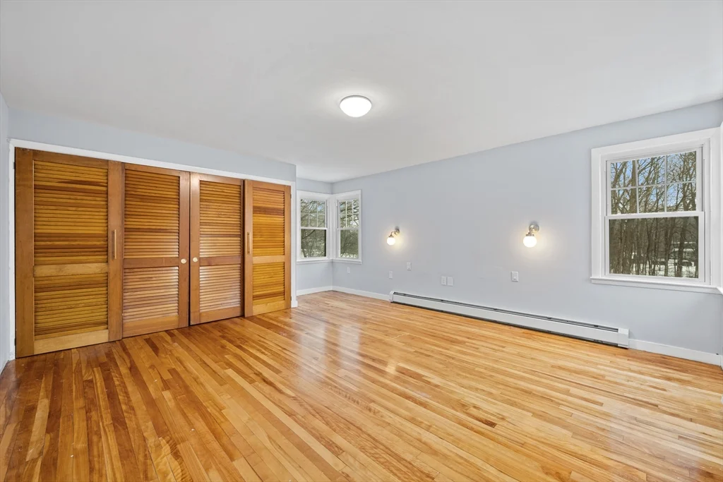 656 Grove St, Worcester