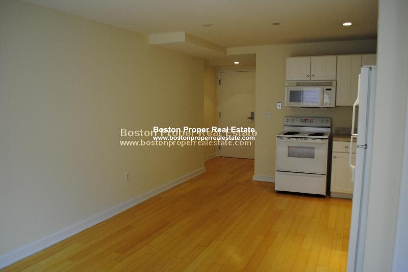 40 Boylston St, Downtown