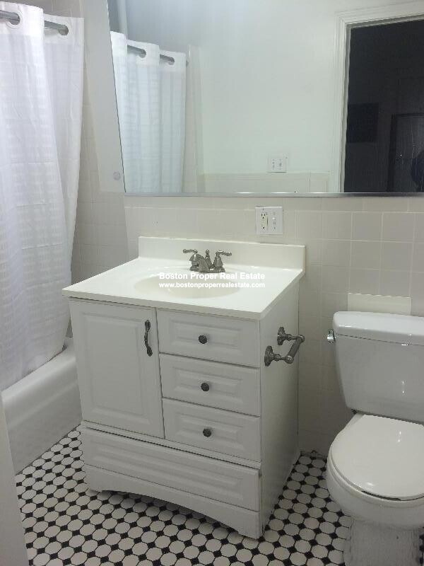 26 Hemenway St, Fenway