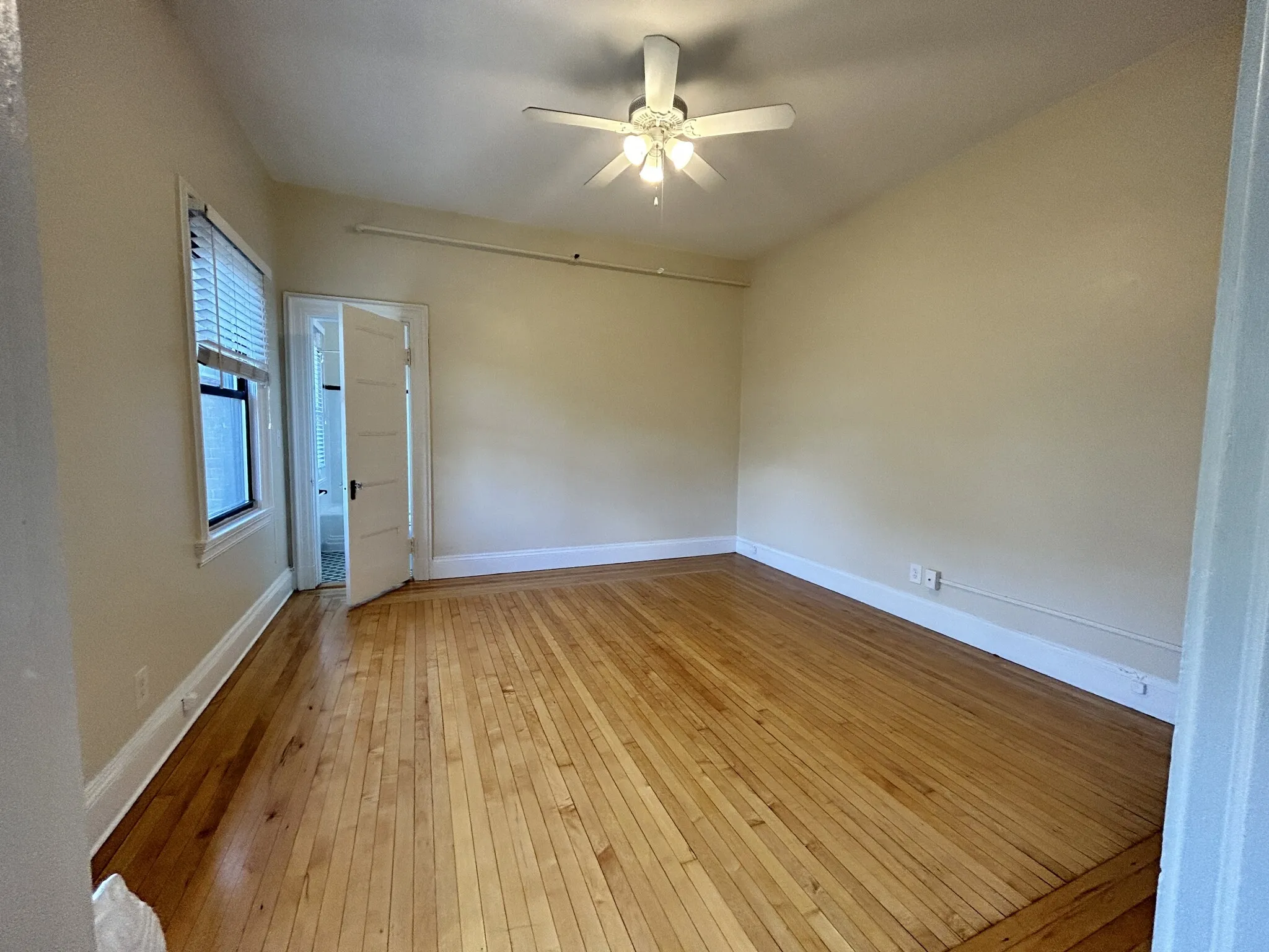 1470 Beacon St, Corey Hill