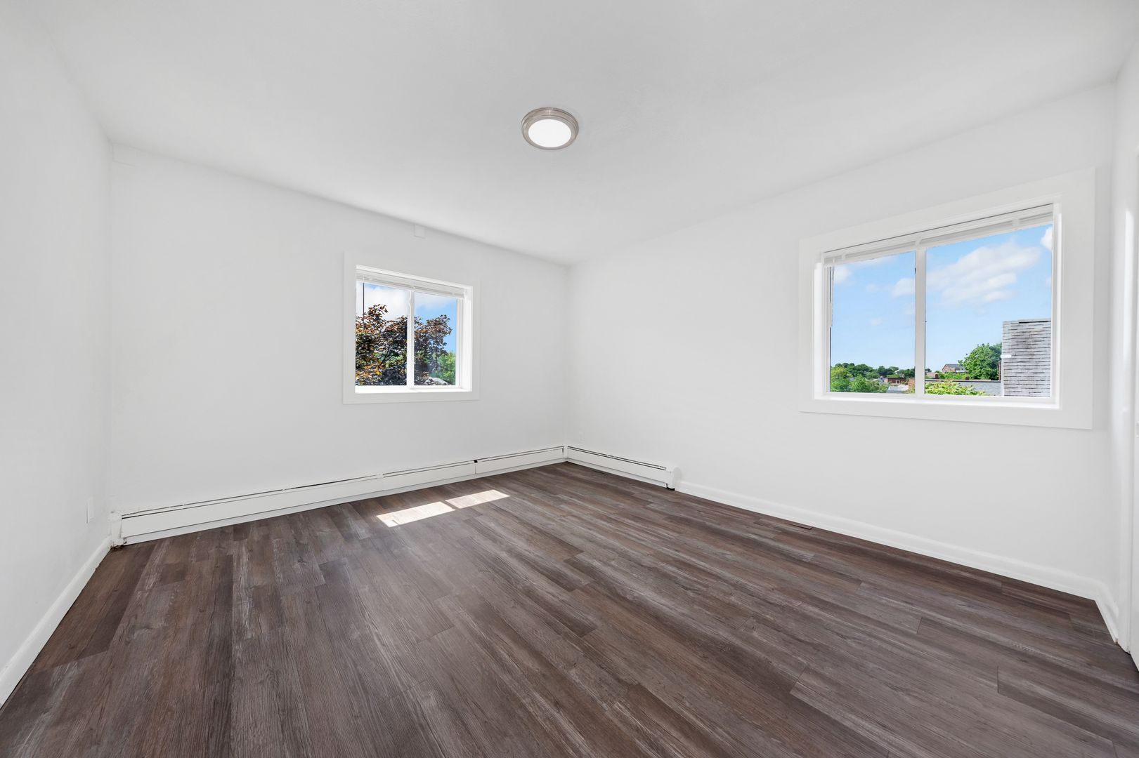 1045 River St, Hyde Park