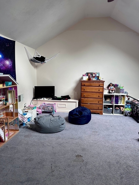 560 Bedford St, Abington