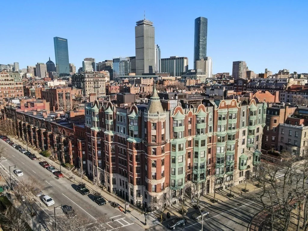 4 Charlesgate E, Back Bay