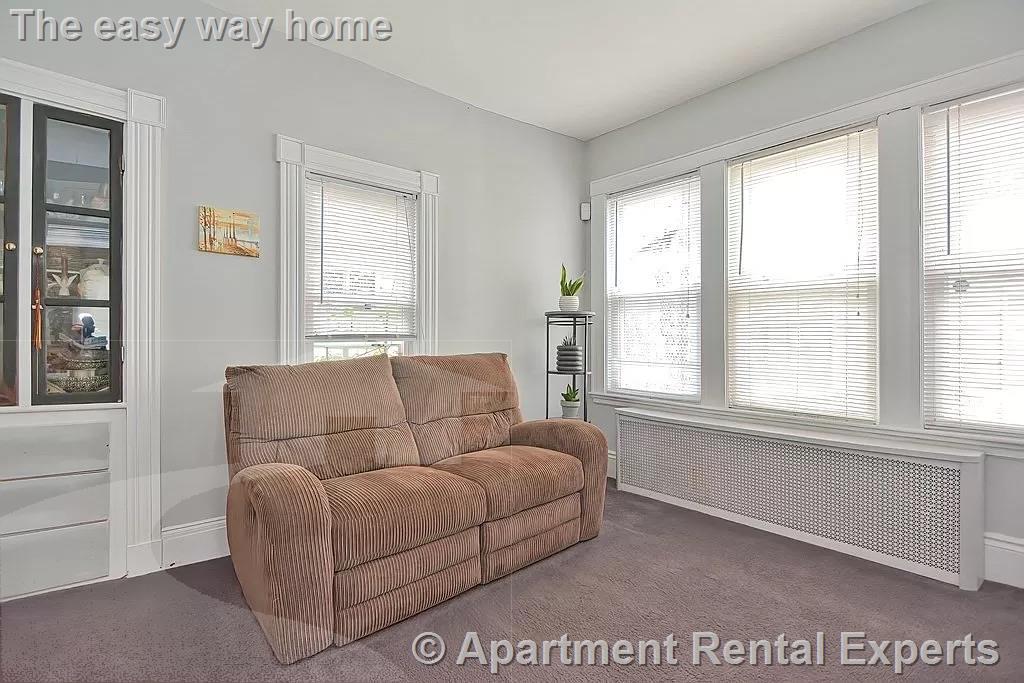 22 Dell St, East Somerville