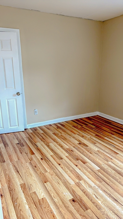 118 Maple St, Fall River