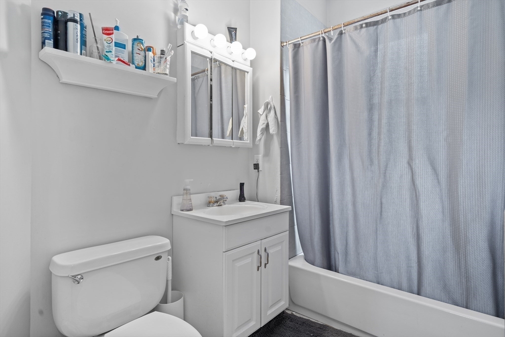 225 L St, South Boston