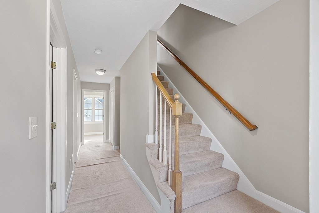 67 N Quinsigamond Ave, Shrewsbury