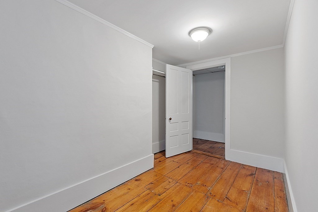 8 Main St, Pepperell