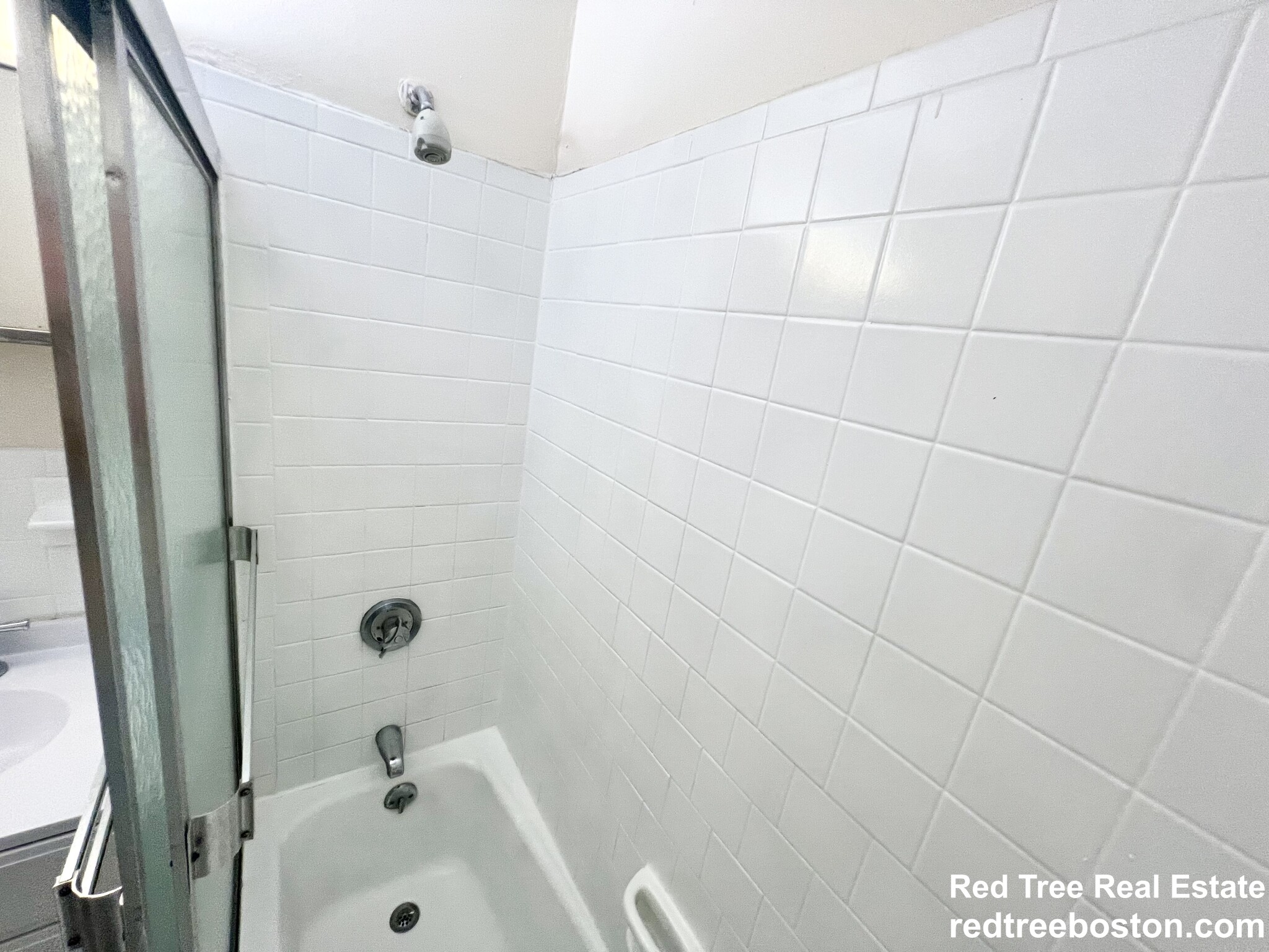 84 Gardner St, Allston