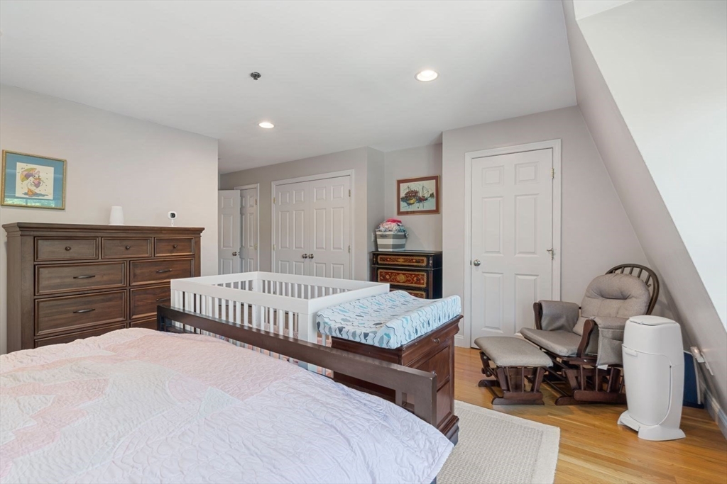 249 Cypress St, Brookline