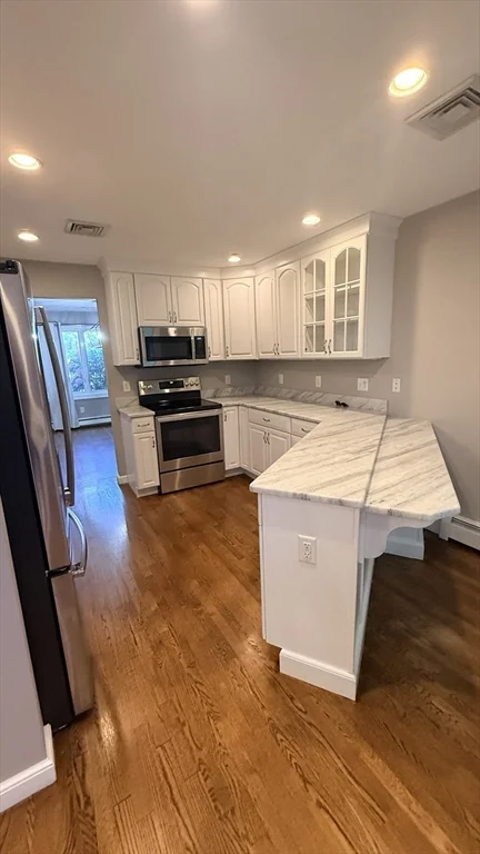 22 Grove Pl, Winchester