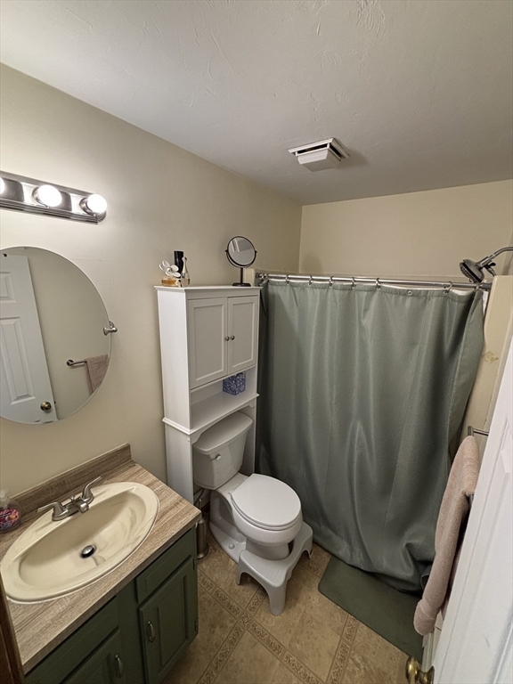 227 Wood St, Hopkinton