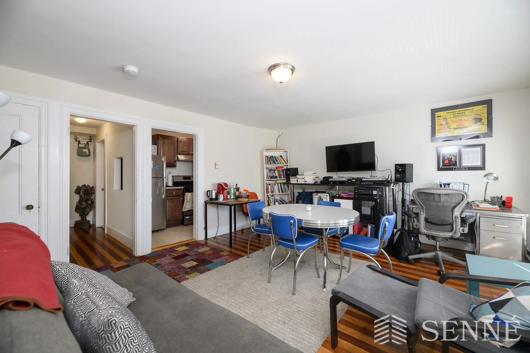 720 Massachusetts Ave, Riverside