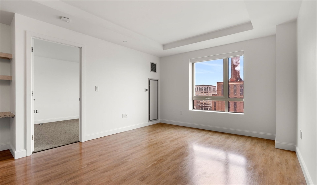 99 Kneeland St, Chinatown