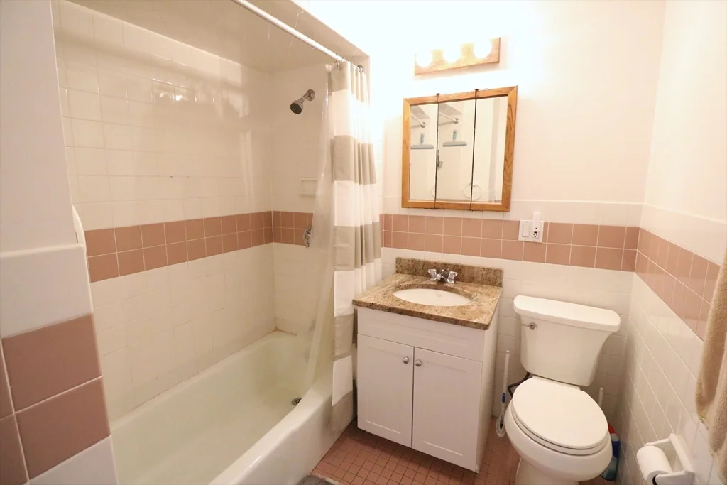 42-48 Marion St, Ward Two