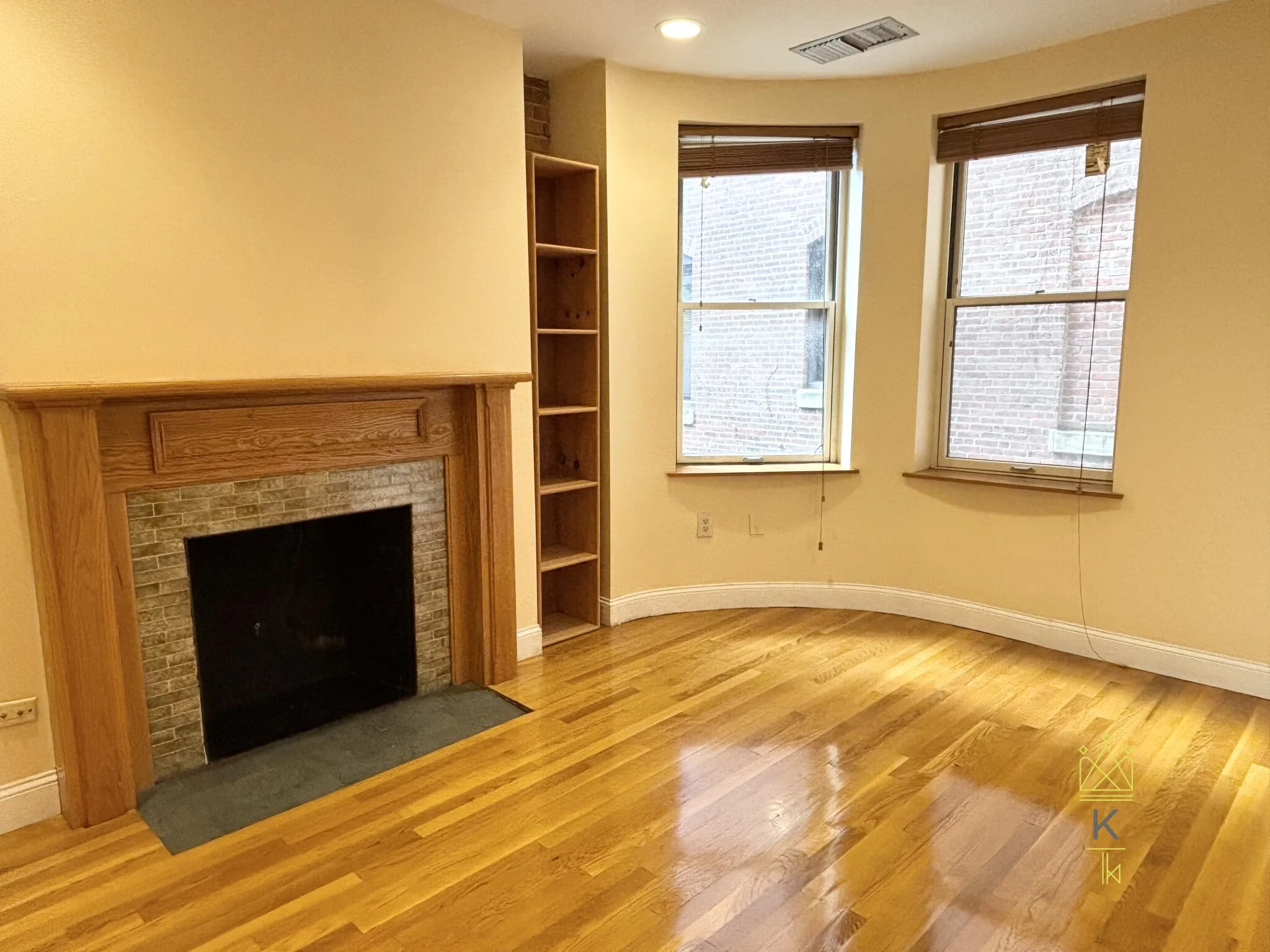 96 Gainsborough St, Fenway