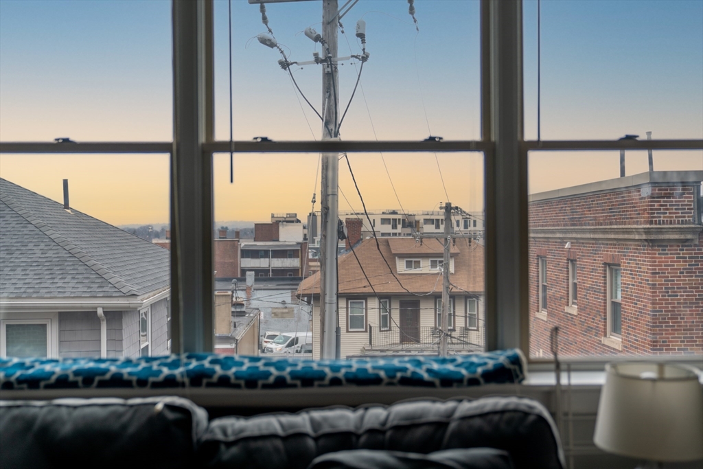 6 Sherborn Ct, Medford