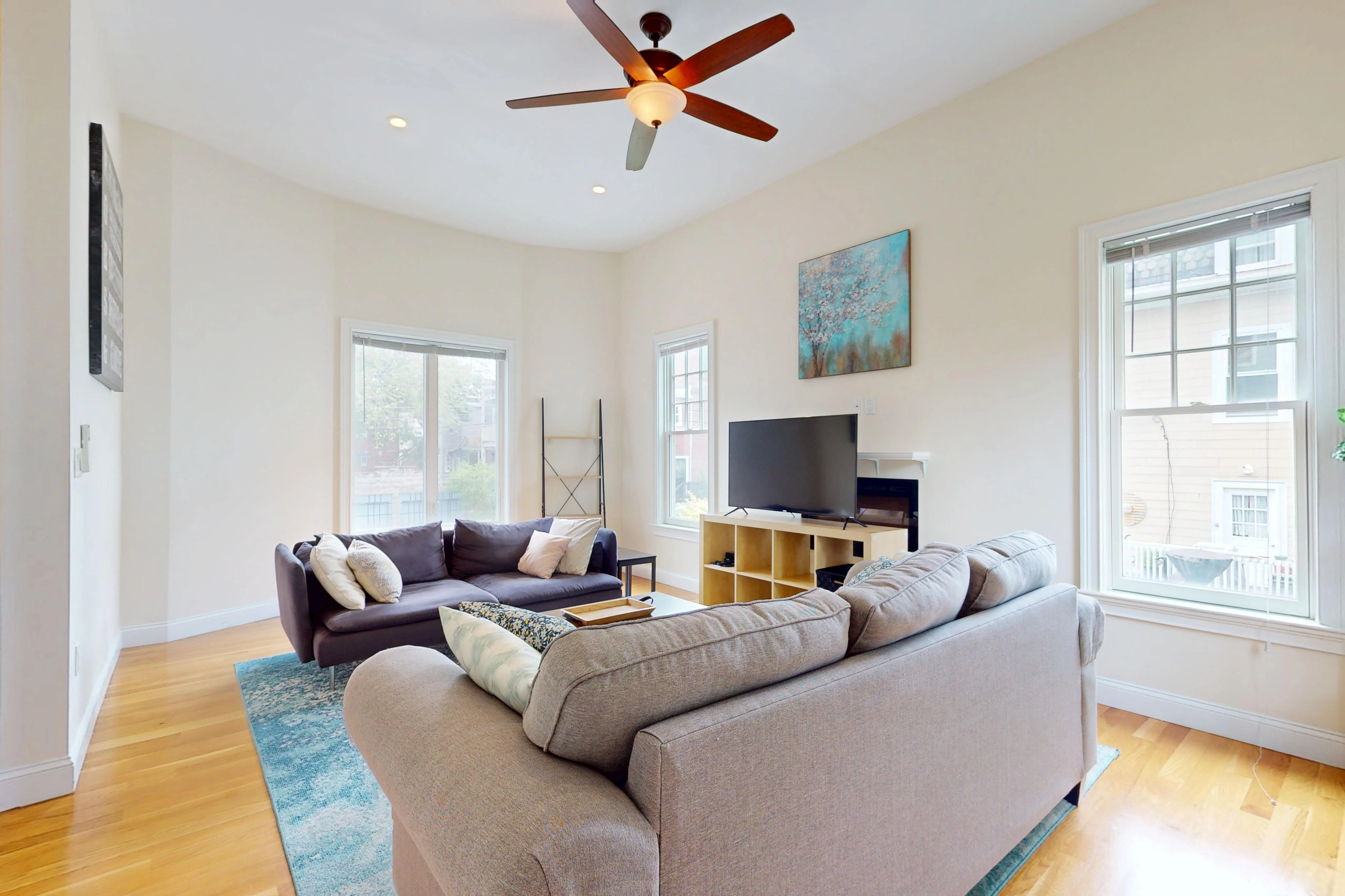 10 Bradbury St, Allston