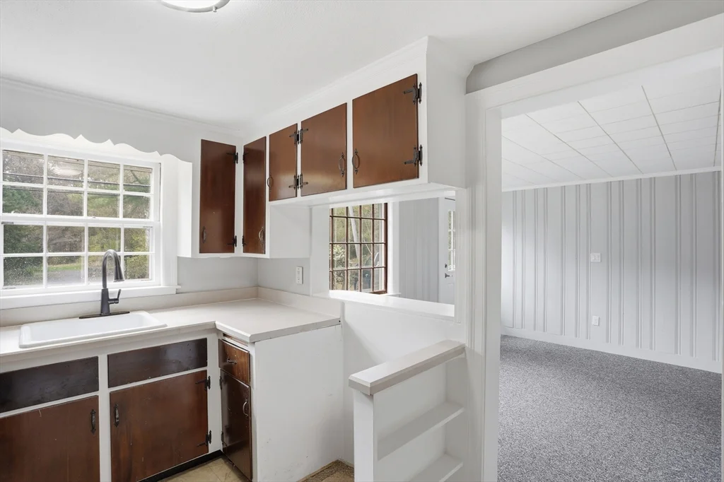 11 Sherman Bridge Rd, Wayland
