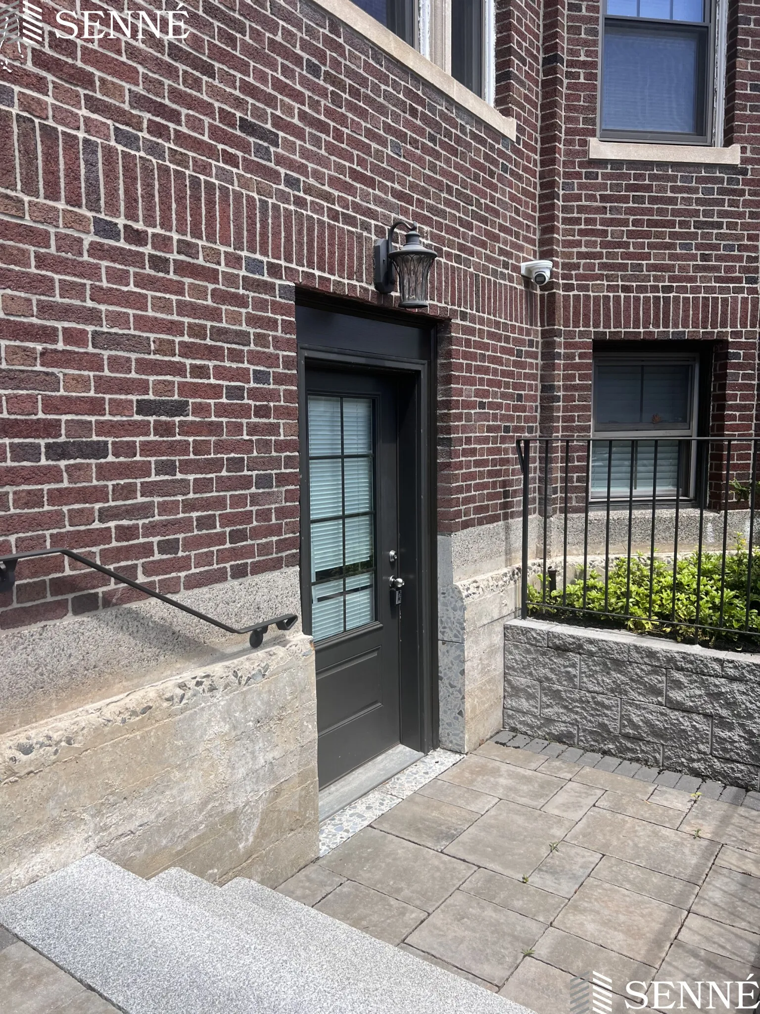 3 Linnaean St, Neighborhood Nine