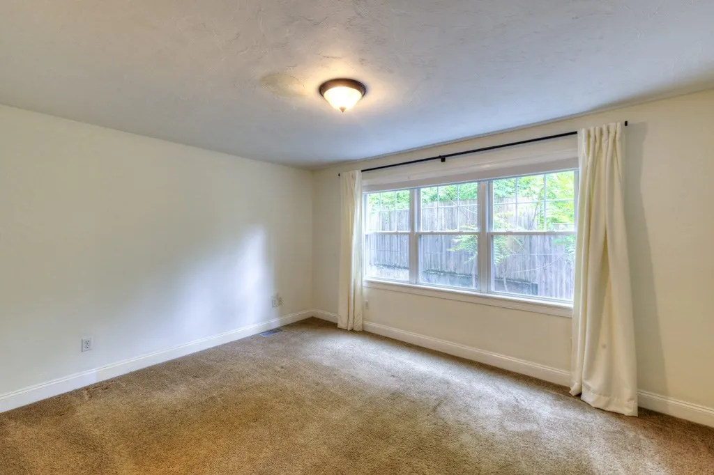 38 Johnson St, Worcester