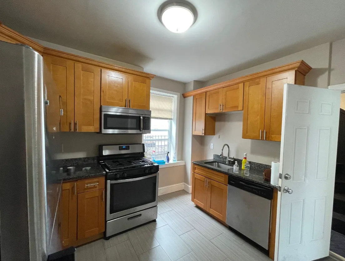 241 Maverick St, East Boston