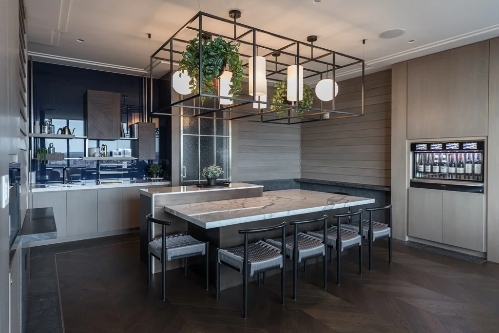 40 Trinity Pl, Back Bay