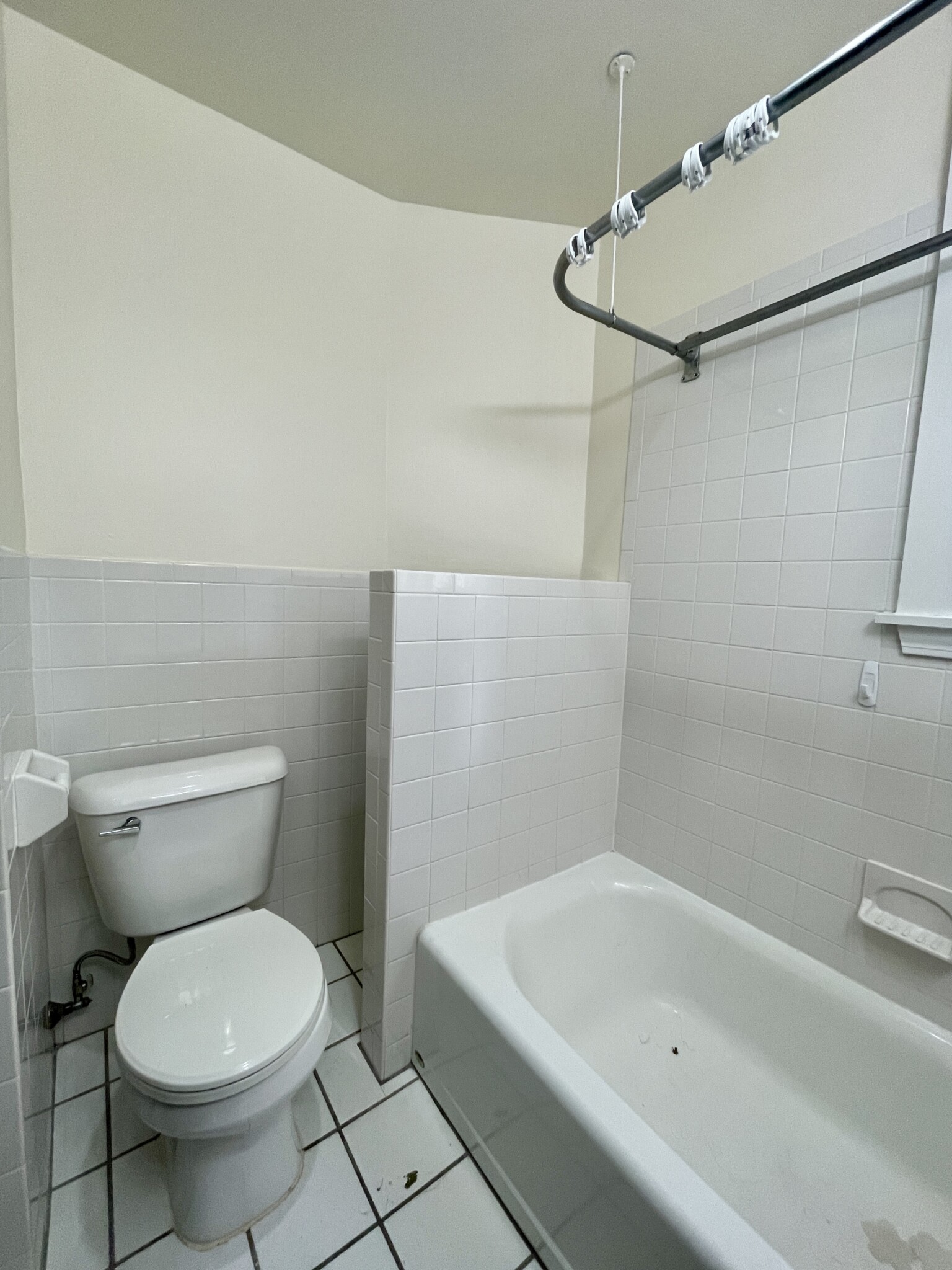 Studio bed, 1 bath apartment for rent at 1384 Commonwealth Ave Unit 14, Allston — photo 7 of 9