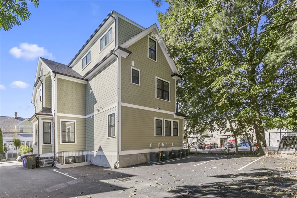 12 Reedsdale St, Allston