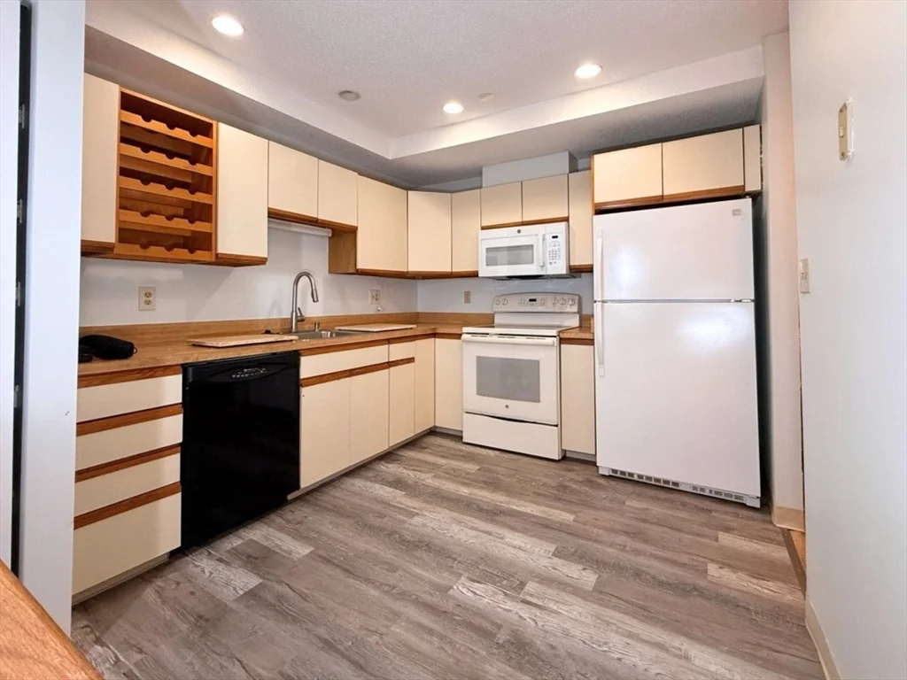 1850 Beacon St, Brookline