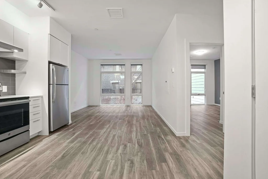 839 Beacon St, Fenway