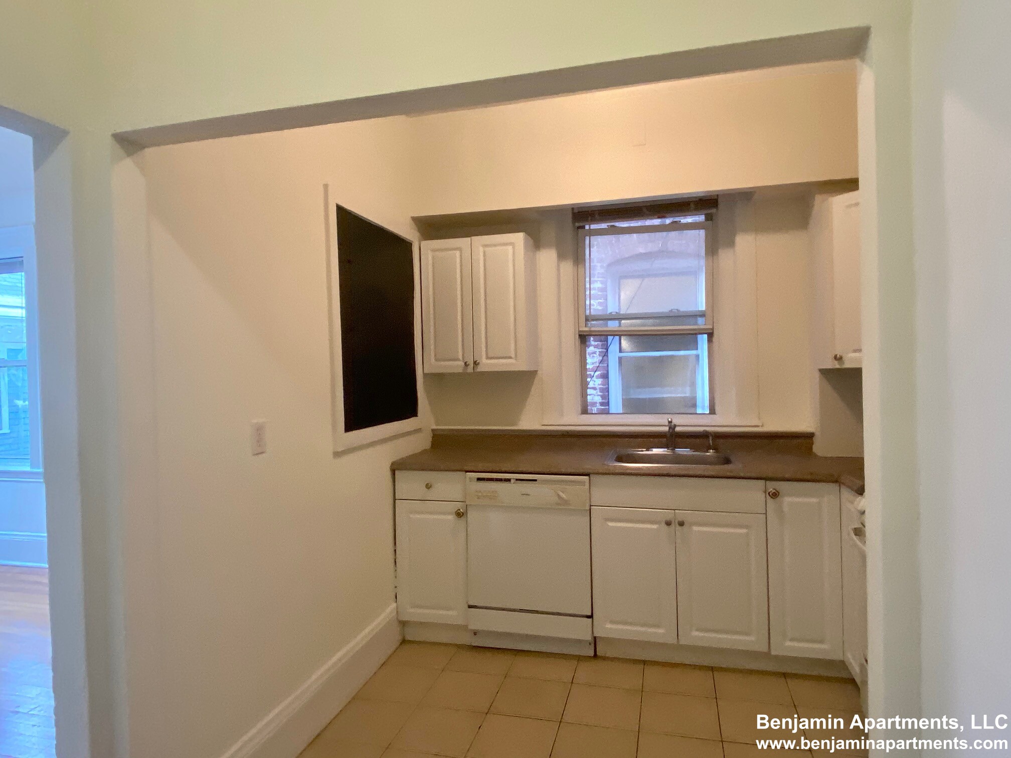 71 Brighton Ave, Allston