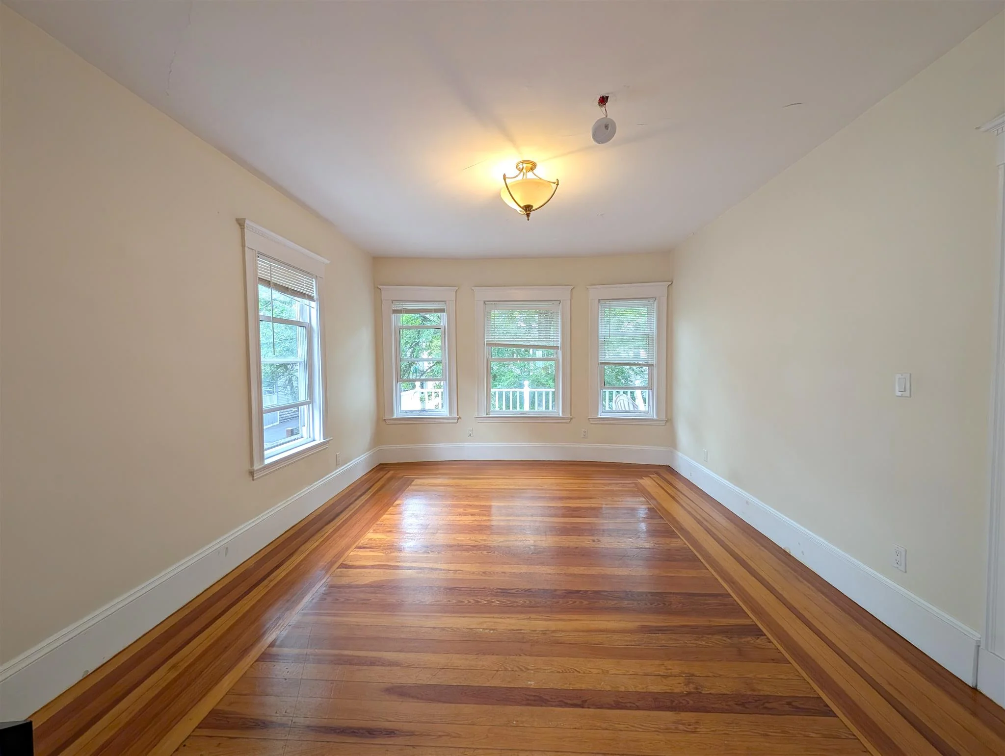 41 Ossipee Rd, Davis Square