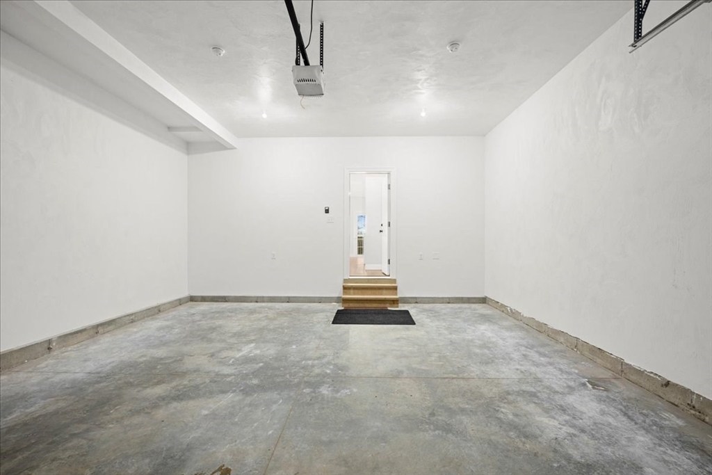 77 Upland St, Worcester