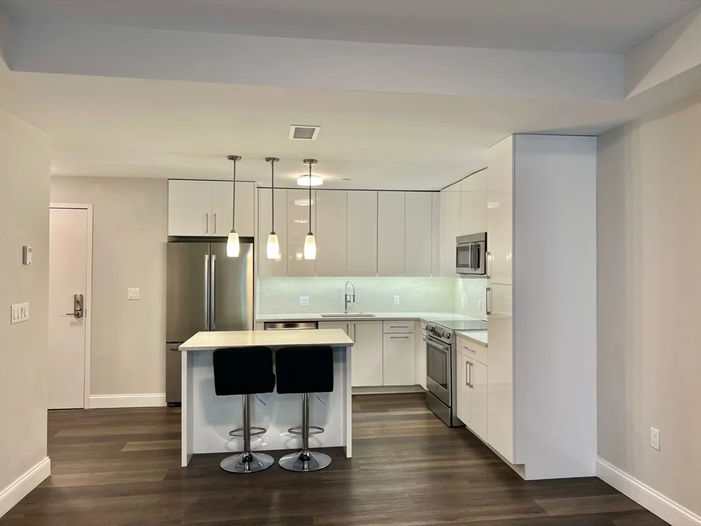 771 Harrison Ave, South End