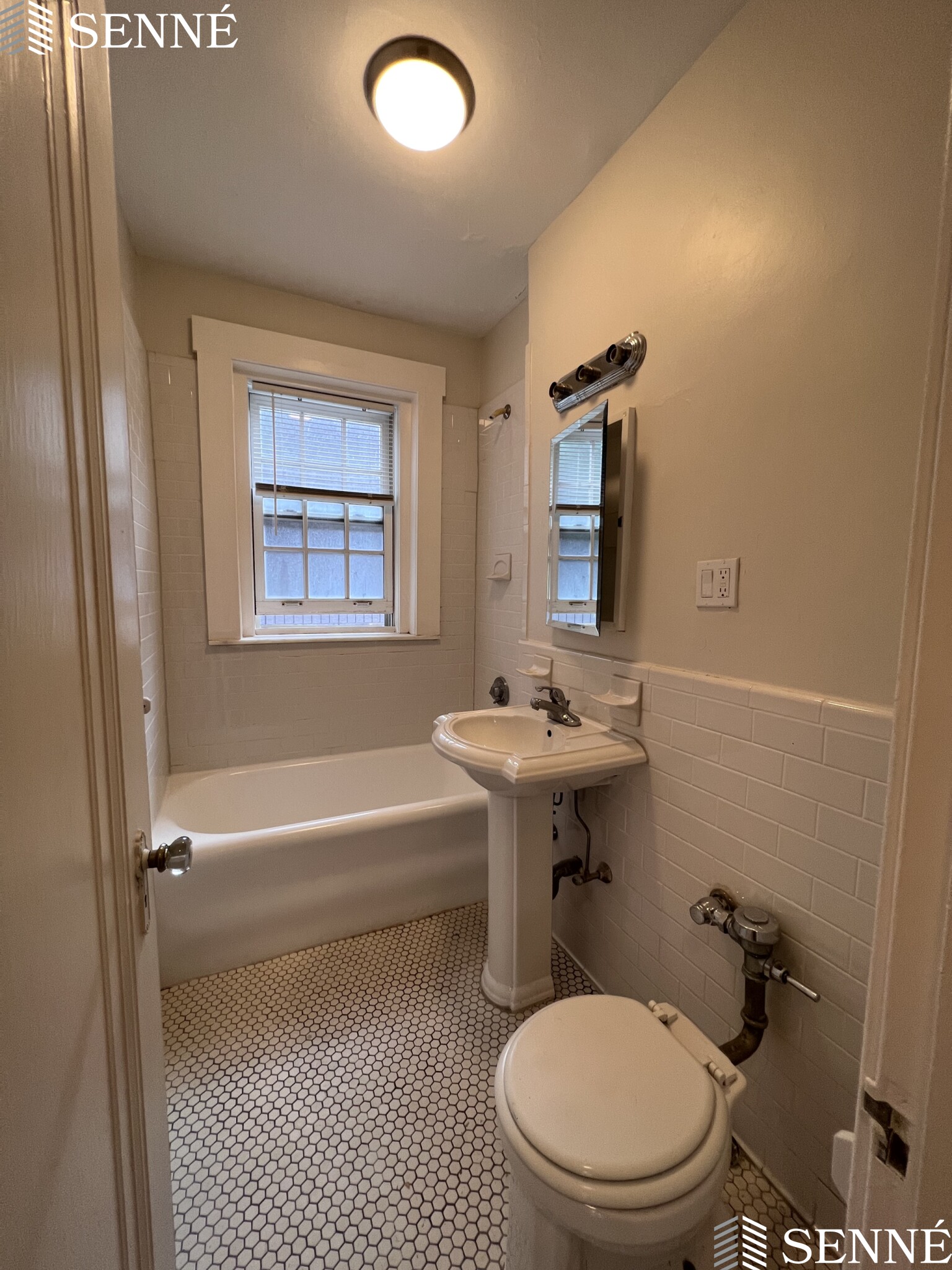 353 Harvard, Mid Cambridge