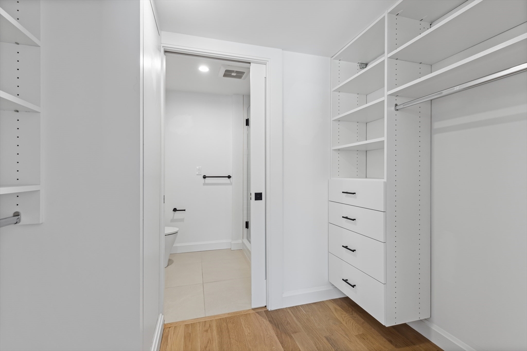 1618 Beacon St, Brookline