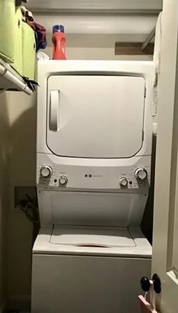 142 Centre St, Mission Hill