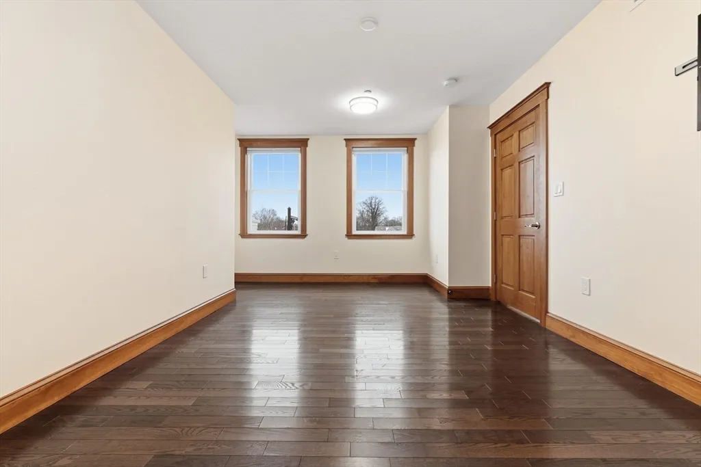 44 Maple St, Danvers Center